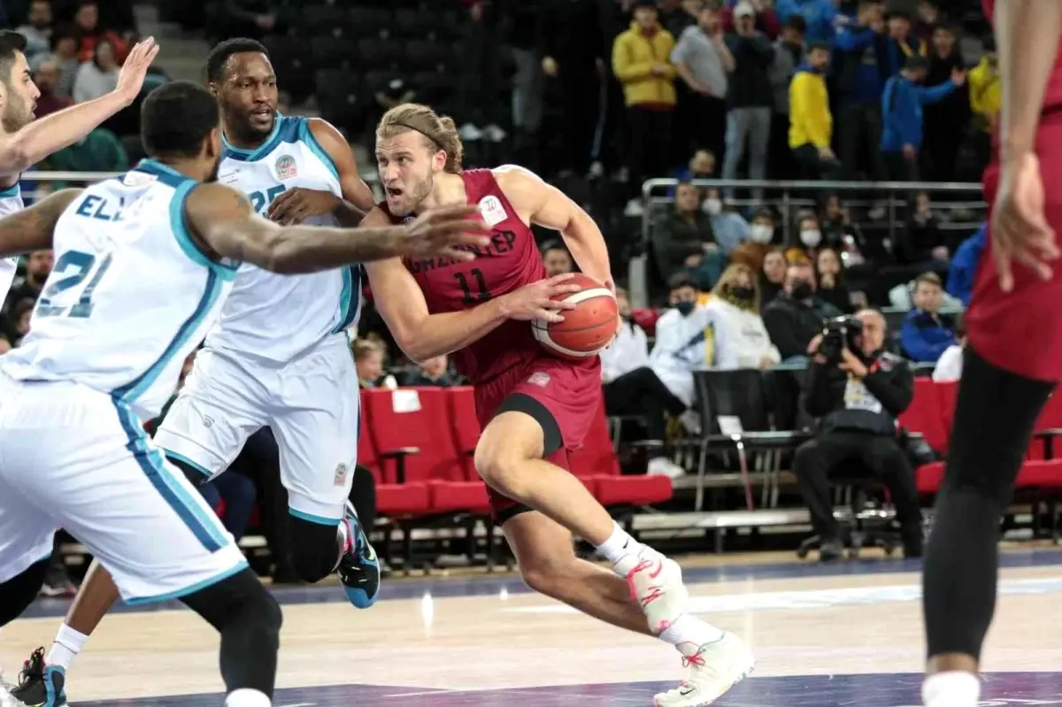 ING Basketbol Süper Ligi: Türk Telekom: 65 Gaziantep Basketbol: 66