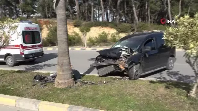 Kontrolden çıkan ticari araç ağaca çarparak durabildi: 2 yaralı