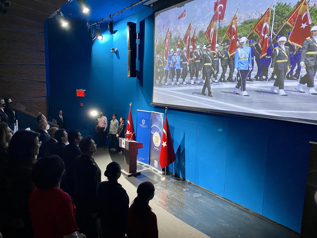 New York Türkevi\'nde Çanakkale Deniz Zaferi\'nin 107. yıl dönümü kutlandı