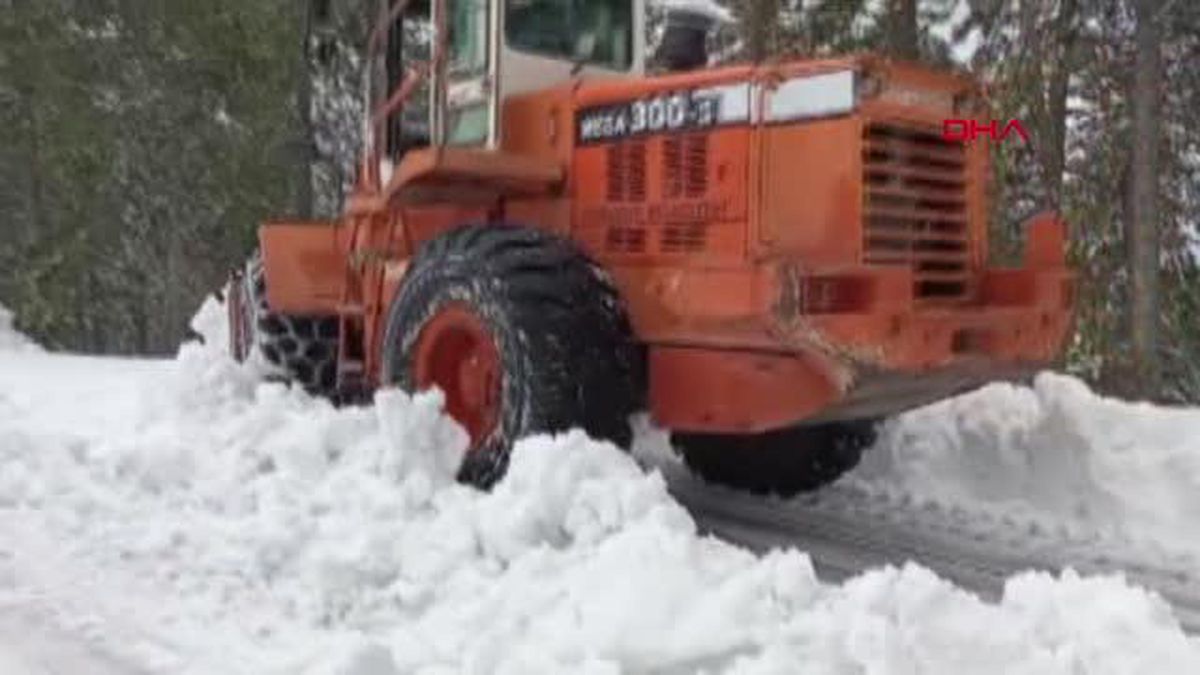 OSMANİYE'DE KARDAN KAPANAN YAYLA YOLLARI AÇILDI