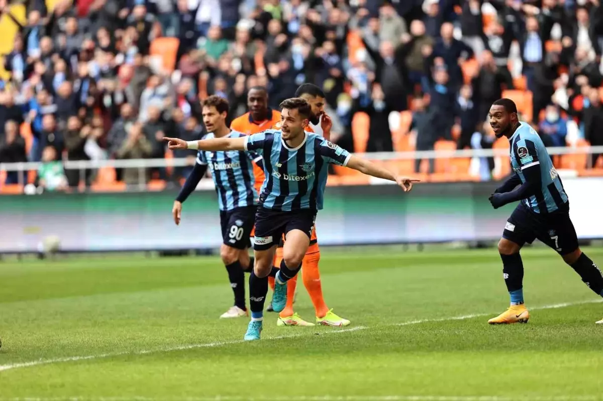 Spor Toto Süper Lig: Adana Demirspor: 1 - Başakşehir: 0 (İlk yarı)