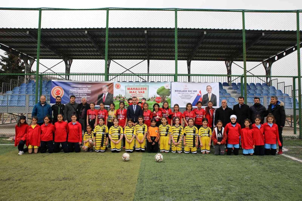 \'TBMM 23 Nisan Mahallede Maç Var\' grup müsabakaları sona erdi