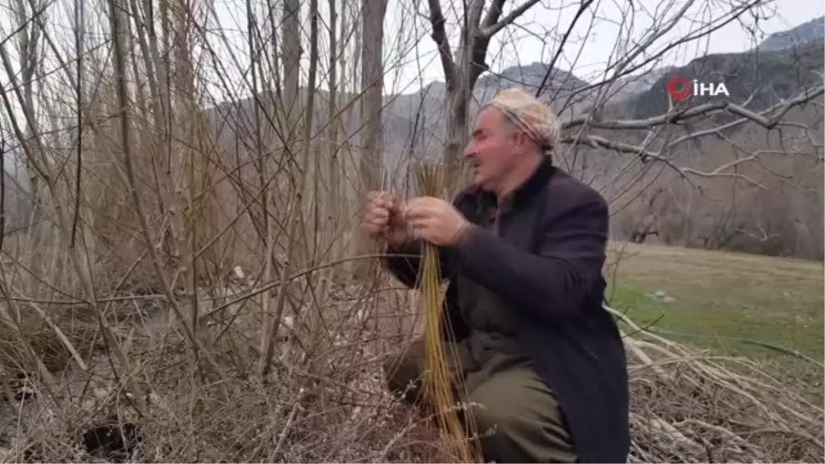 Teknolojiye rağmen dede mesleğini sürdürüyor