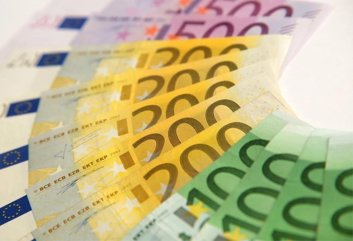 Fransa, Rusya Merkez Bankası\'nın 22 milyar euro tutarındaki varlığını dondurdu