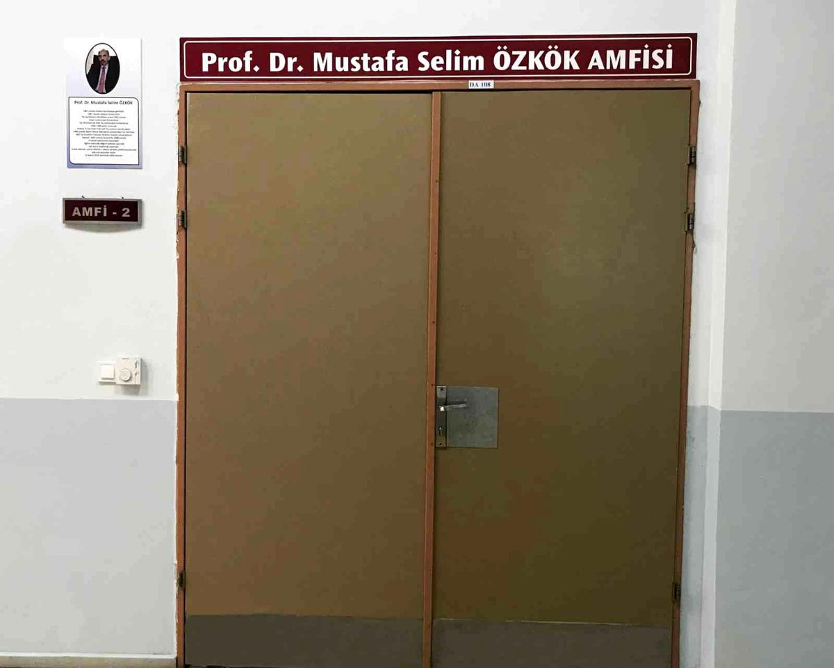 Hayatını kaybeden ADÜ\'lü öğretim üyelerinin isimleri amfilerde verildi