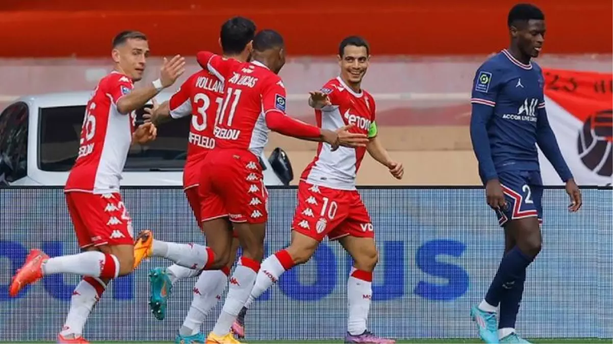 Monaco, Paris Saint-Germain\'i 3-0 mağlup etti!