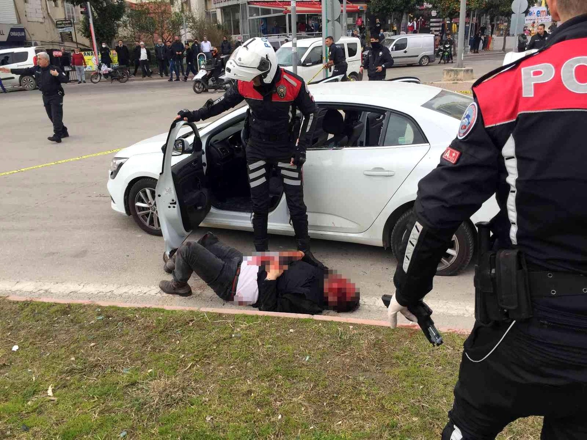 Otomobildeki "aidat" kavgasında ağır yaralanan şahıs hayata tutundu