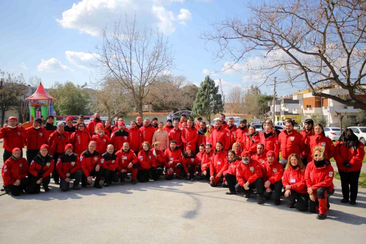 Son dakika... Selçuk'ta Dernekler Köyü açıldı