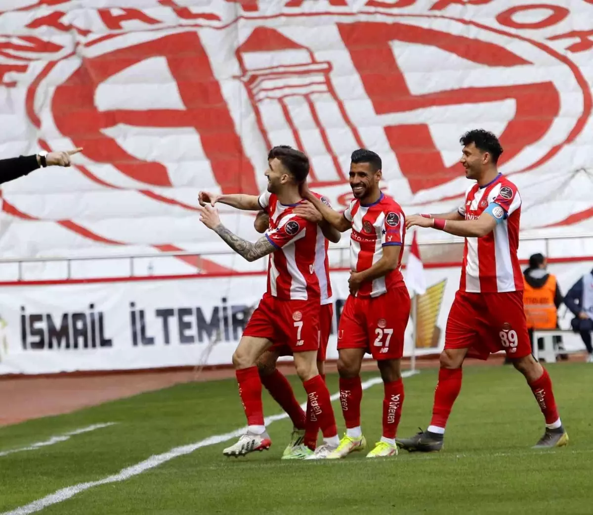 Spor Toto Süper Lig: Antalyaspor: 4 Giresunspor: 1 (Maç sonucu)