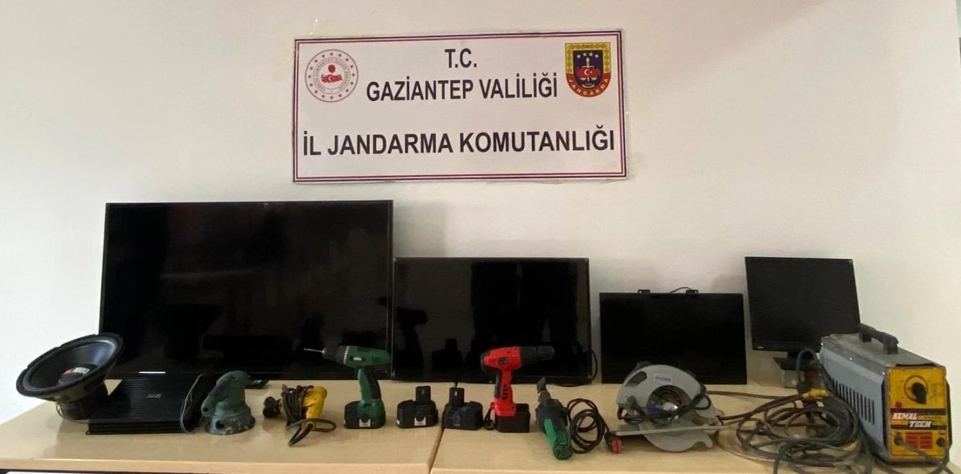 Gaziantep\'te bir evden televizyon ve altın çalan zanlı tutuklandı