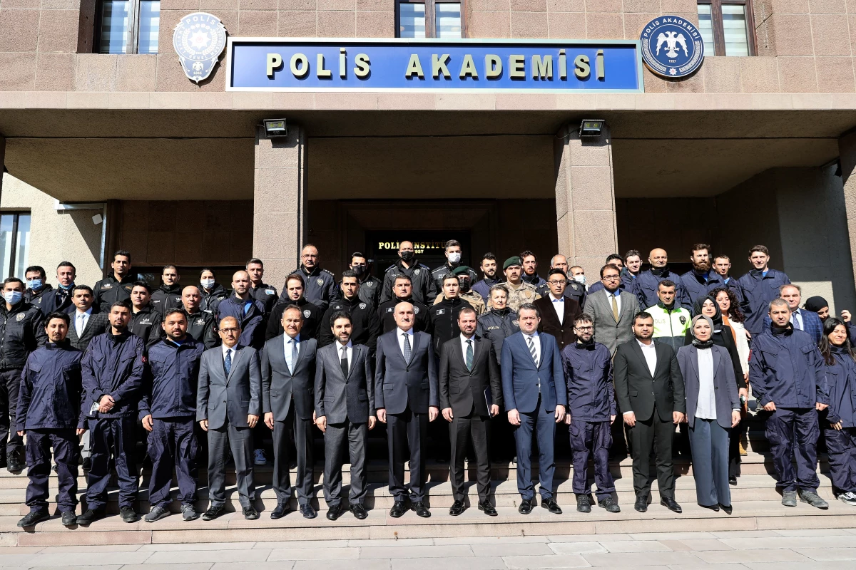 Son dakika haberleri: Anadolu Ajansı\'nın "20. Dönem Savaş Muhabirliği Eğitimi" başladı