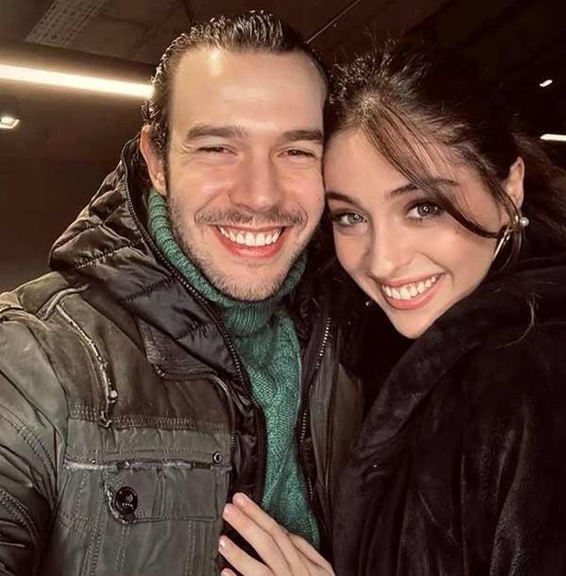 Aytaç Şaşmaz ve Cemre Baysel Çiftinden Sevindiren Haber