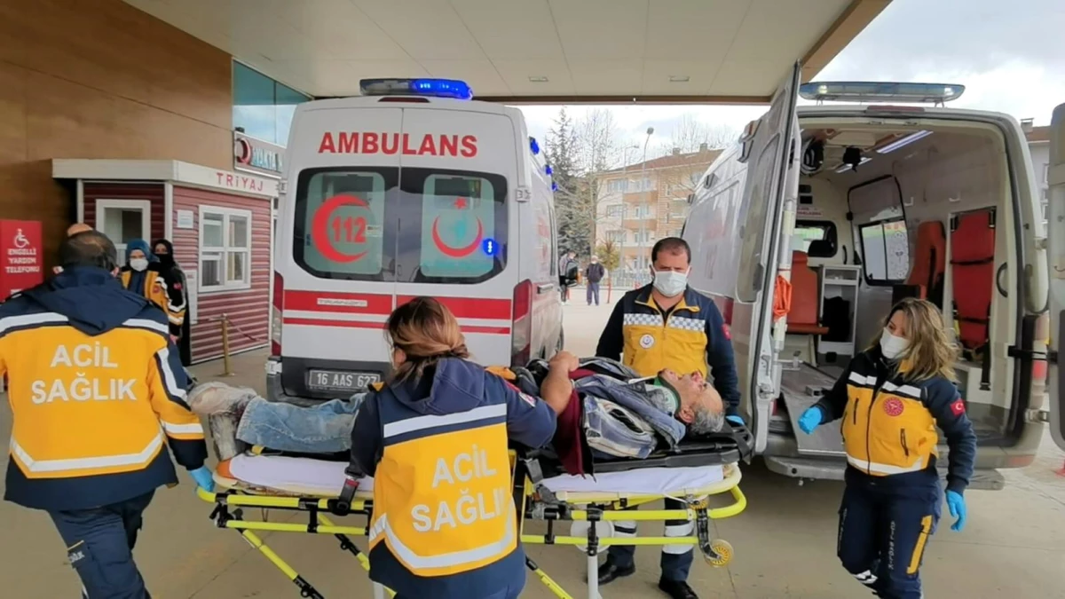 Bursa\'da üçüncü kattan düşen işçi ağır yaralandı