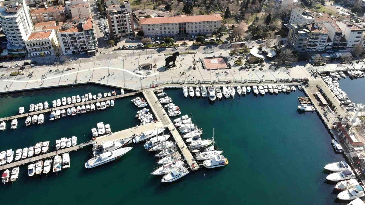 Çanakkale\'de yaşlı nüfus 87 bin 876 kişi oldu