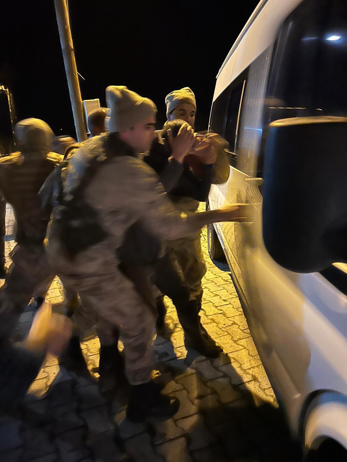 Elazığ\'da köylüler hırsızlık şüphelisini linç etmek istedi