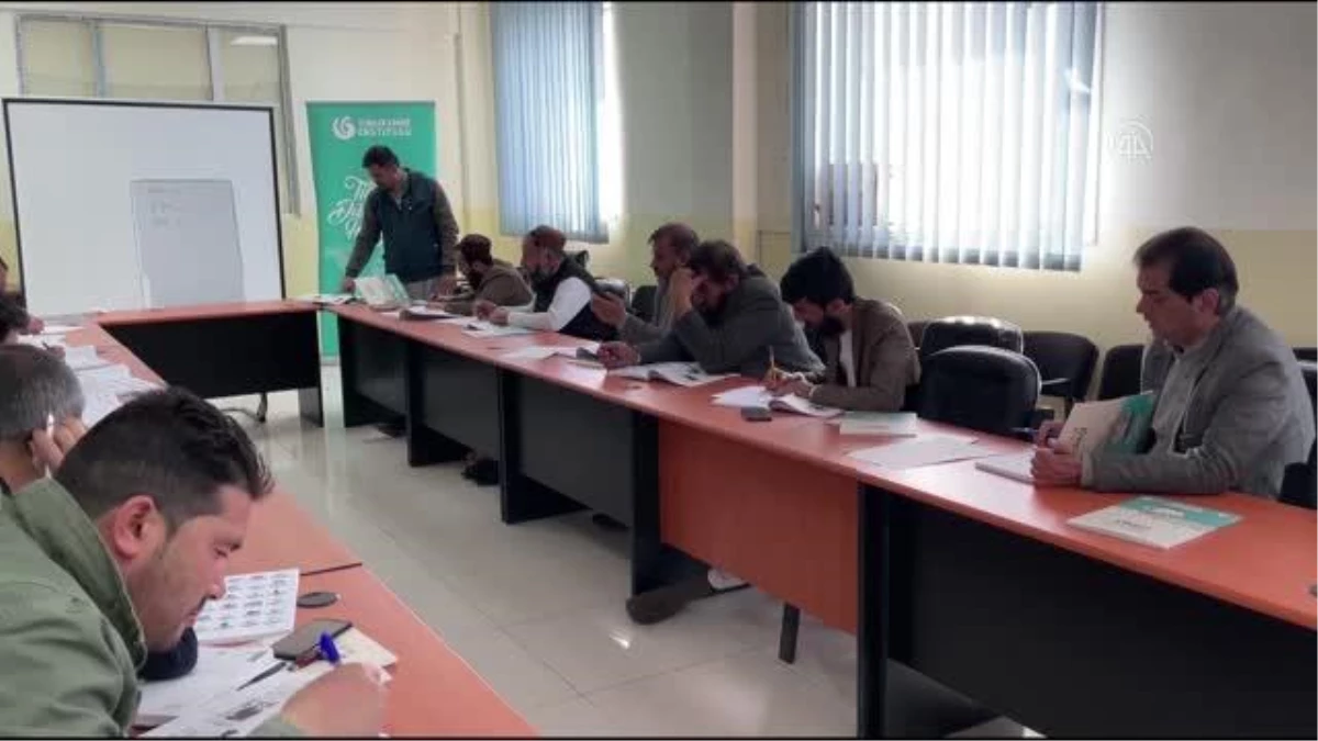 Kabil YEE, Afganistan\'daki sağlık çalışanlarına yönelik Türkçe kursu açtı
