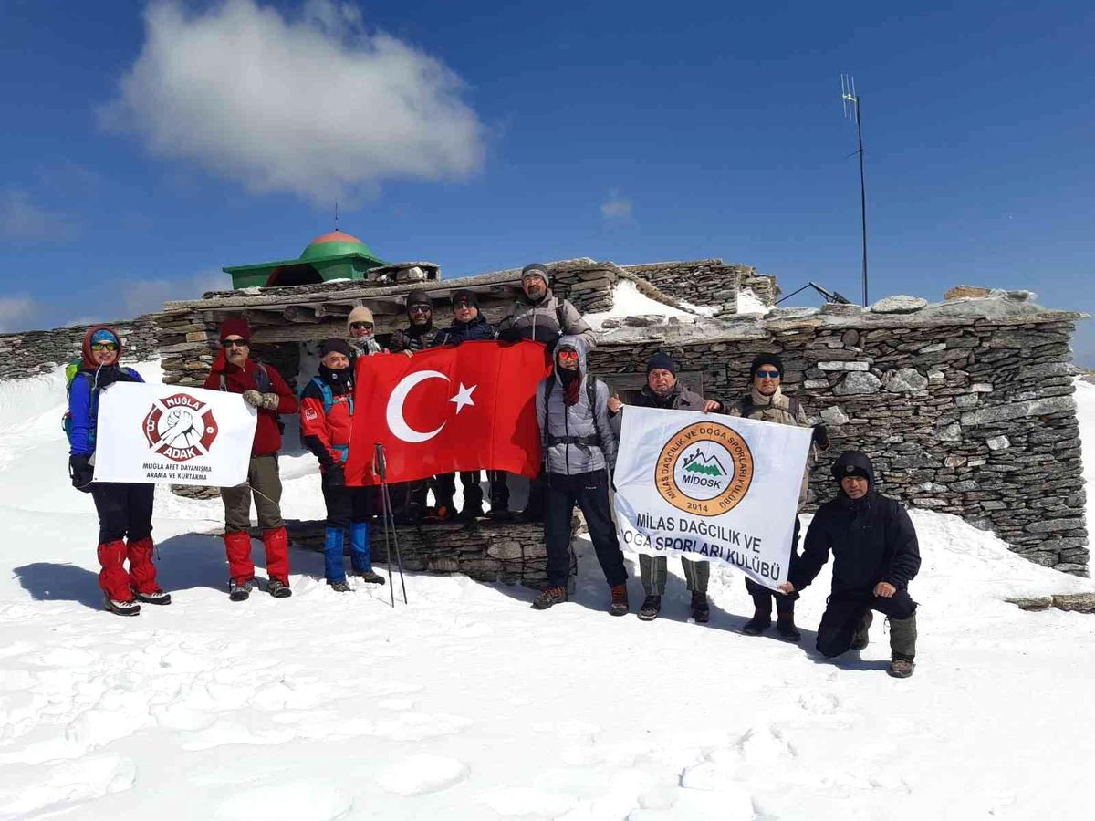 Son dakika haber! Milaslı dağcılar şehitler anısına Madran Dağı'na tırmandı