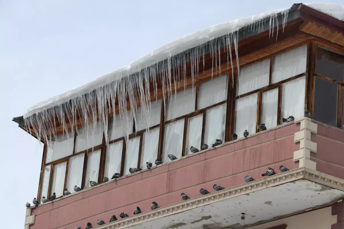 Orta ve Doğu Karadeniz\'de 470 yerleşim birimiyle ulaşım sağlanamıyor