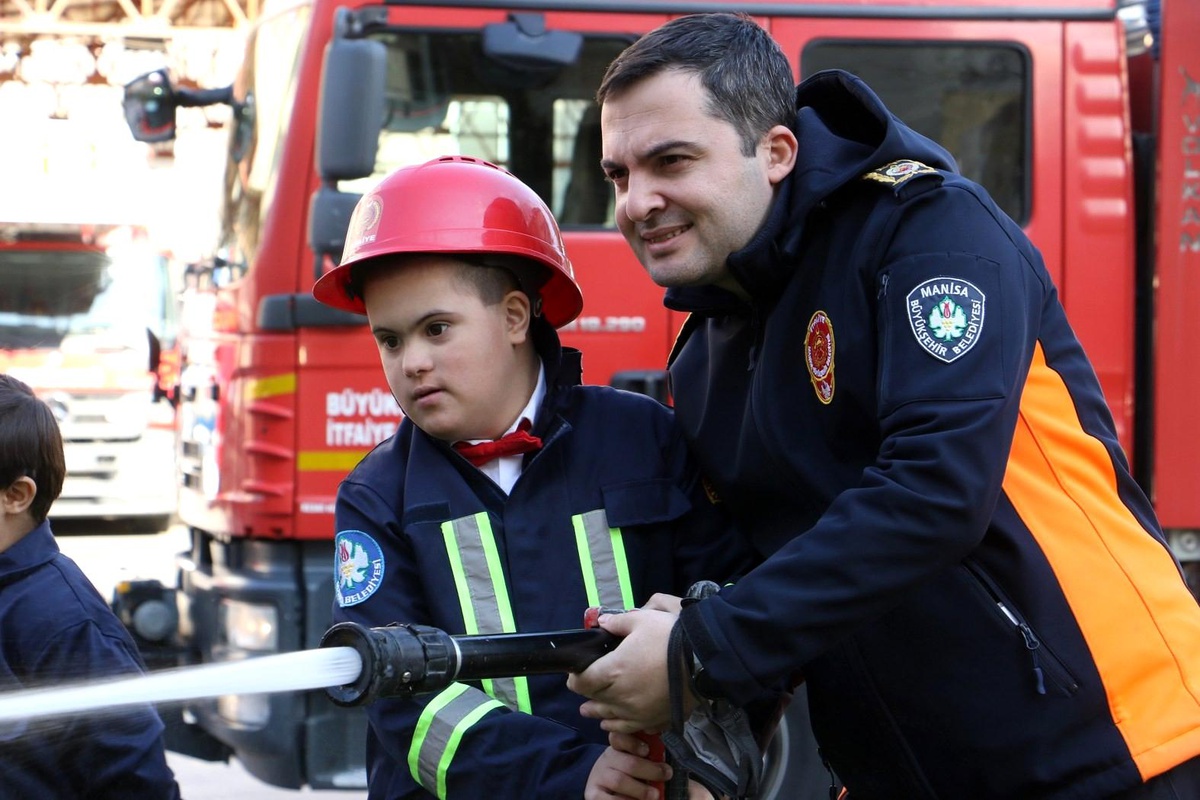 Son dakika haberi! Özel öğrenciler itfaiye teşkilatının konuğu oldu