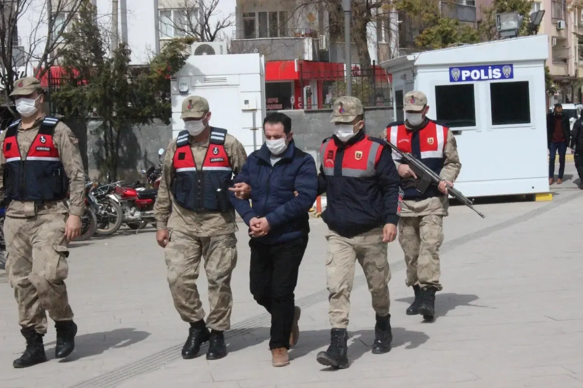 PKK\'lı terörist operasyonla yakalandı