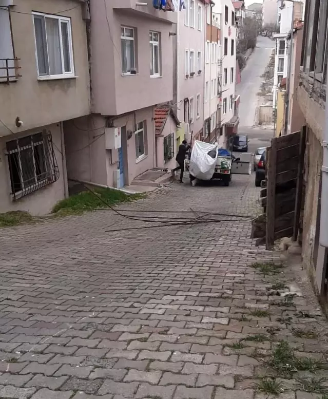 Hırsızları polis gibi kovaladı: Köşeye sıkışan hırsızlar, çareyi çaldıkları malı bırakmakta buldu