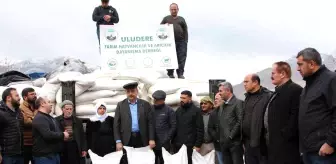 Şırnak'ta arıcılara yemlik şeker dağıtıldı