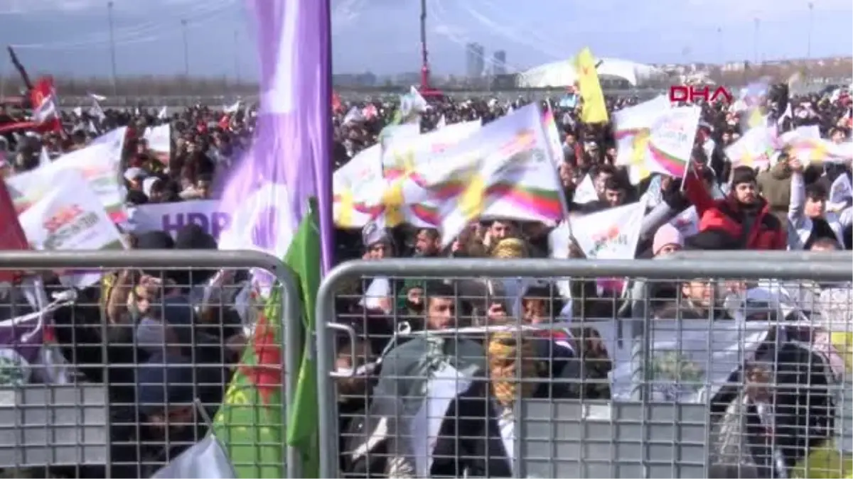 YENİKAPI'DA NEVRUZ KUTLAMASI