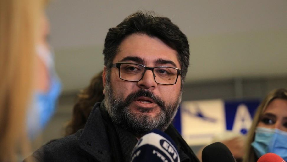 Yunanistan\'ın Mariupol Başkonsolosu Androulakis, özel operasyonla Ukrayna\'dan tahliye edildi