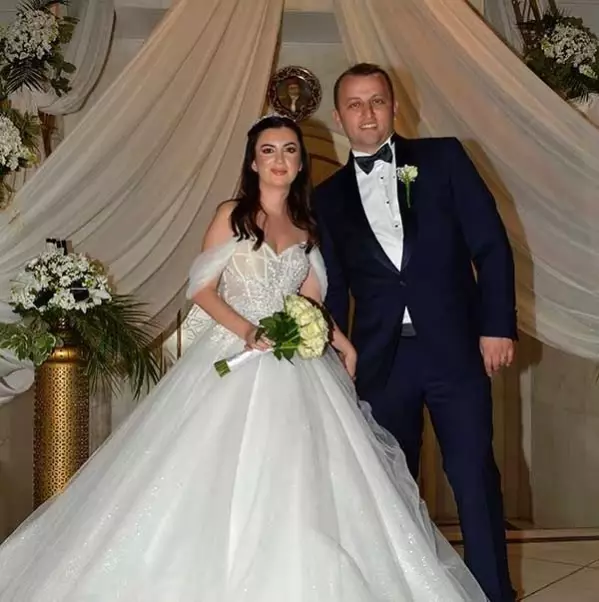 #039;tolga Abi' Lakaplı Tolga Gariboğlu Yıllar Sonra Düğünde Ortaya Çıktı