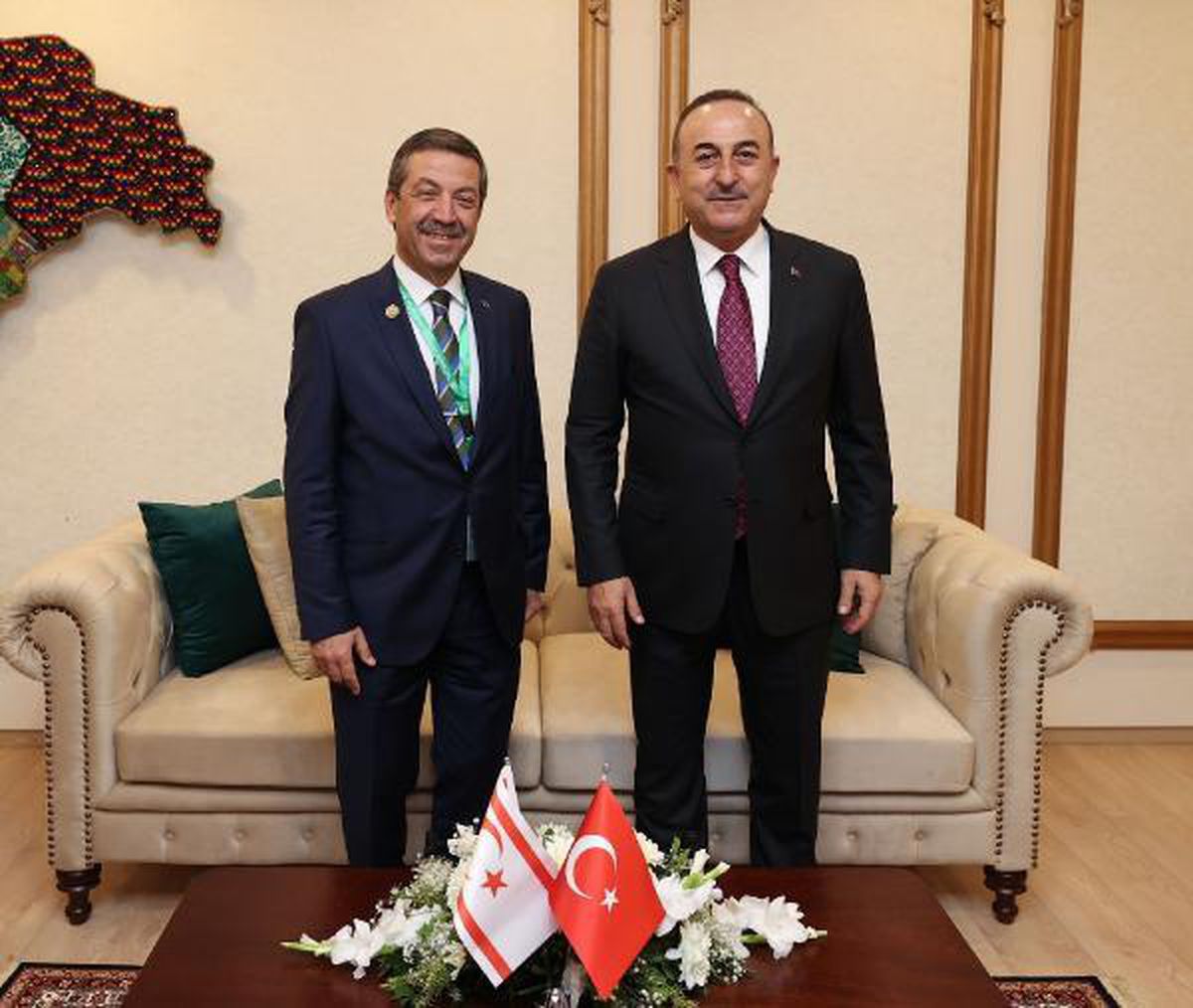 Bakan Çavuşoğlu, KKTC Dışişleri Bakanı Ertuğruloğlu ile görüştü