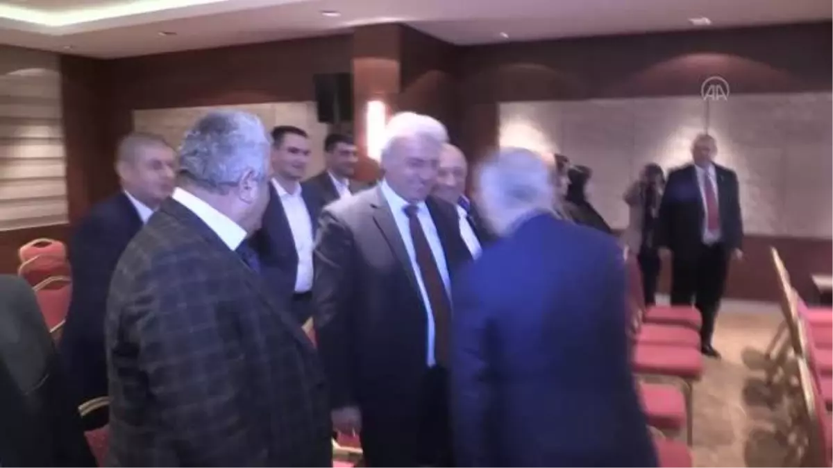 Binali Yıldırım, Kırgızistan\'daki Ahıska Türkleri ile görüştü