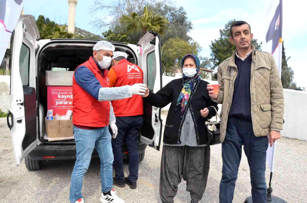 Büyükşehir Belediyesinden Eshab-ı Kehf'de kaynar ikramı