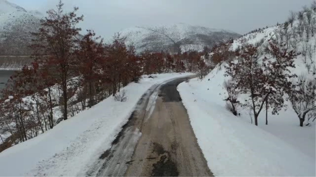 Drone - Çat Barajı\'ndaki "yüzen adalar" dondu