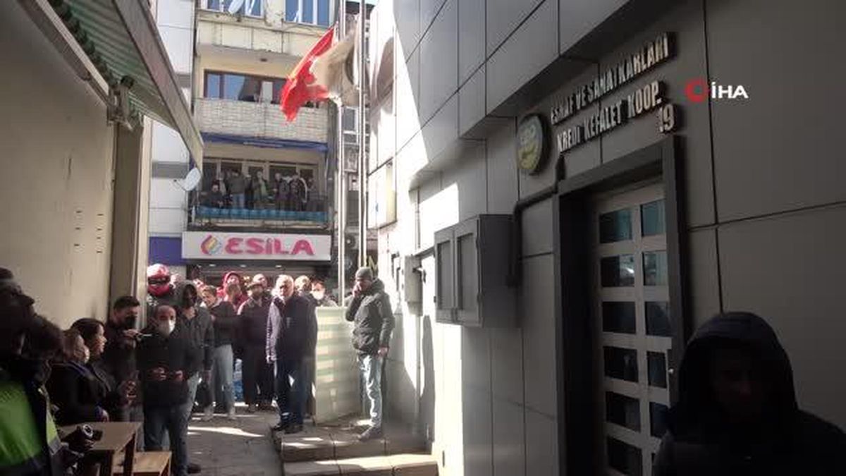 Esnaf Sanatkarlar Kredi ve Kefalet Kooperatifi Başkanına makamında silahlı saldırı