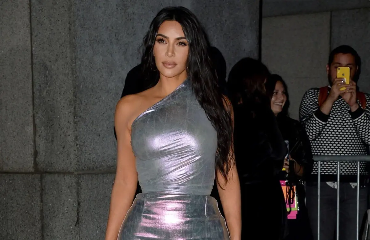 Kim Kardashian, Kanye West\'ten \'uzaklaşmaya\' çalışıyor