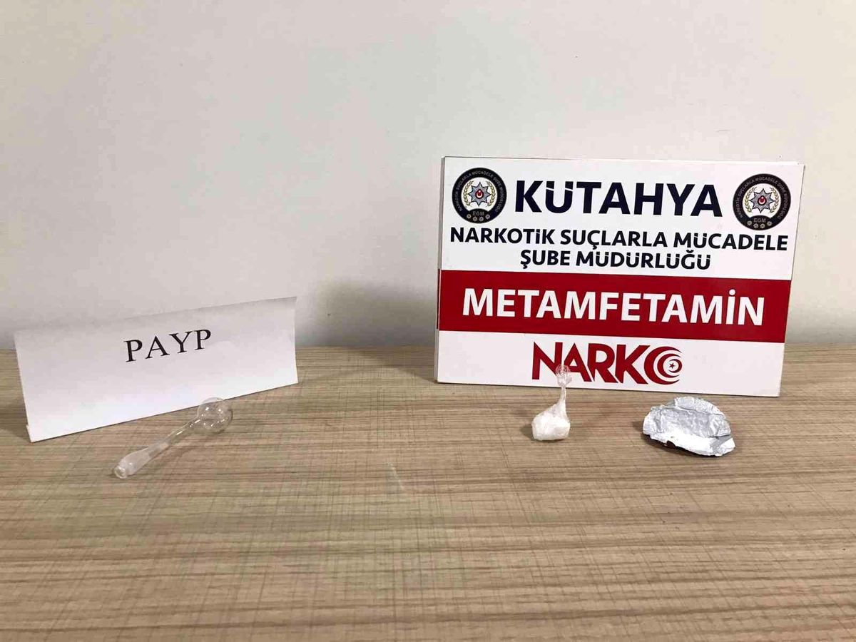 Kütahya\'da uyuşturucu kullanan ve bulunduran 10 kişi yakalandı