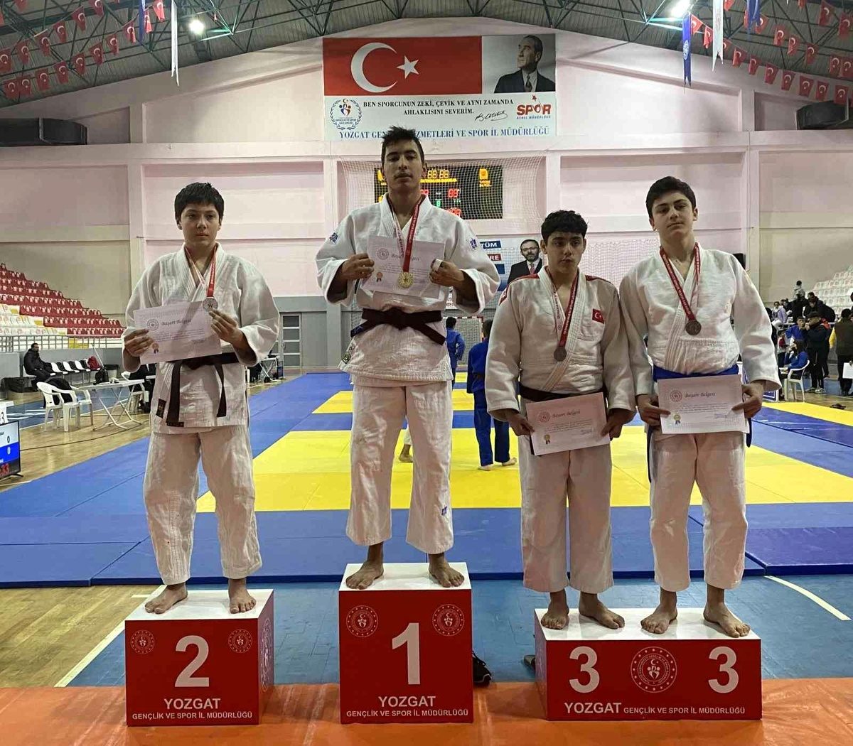 Manisa Büyükşehir\'in judocularından Yozgat\'ta büyük başarı