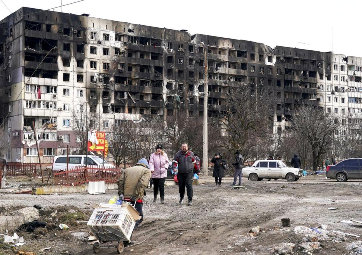 Mariupol\'ü ele geçrmek Rusya için neden önemli?