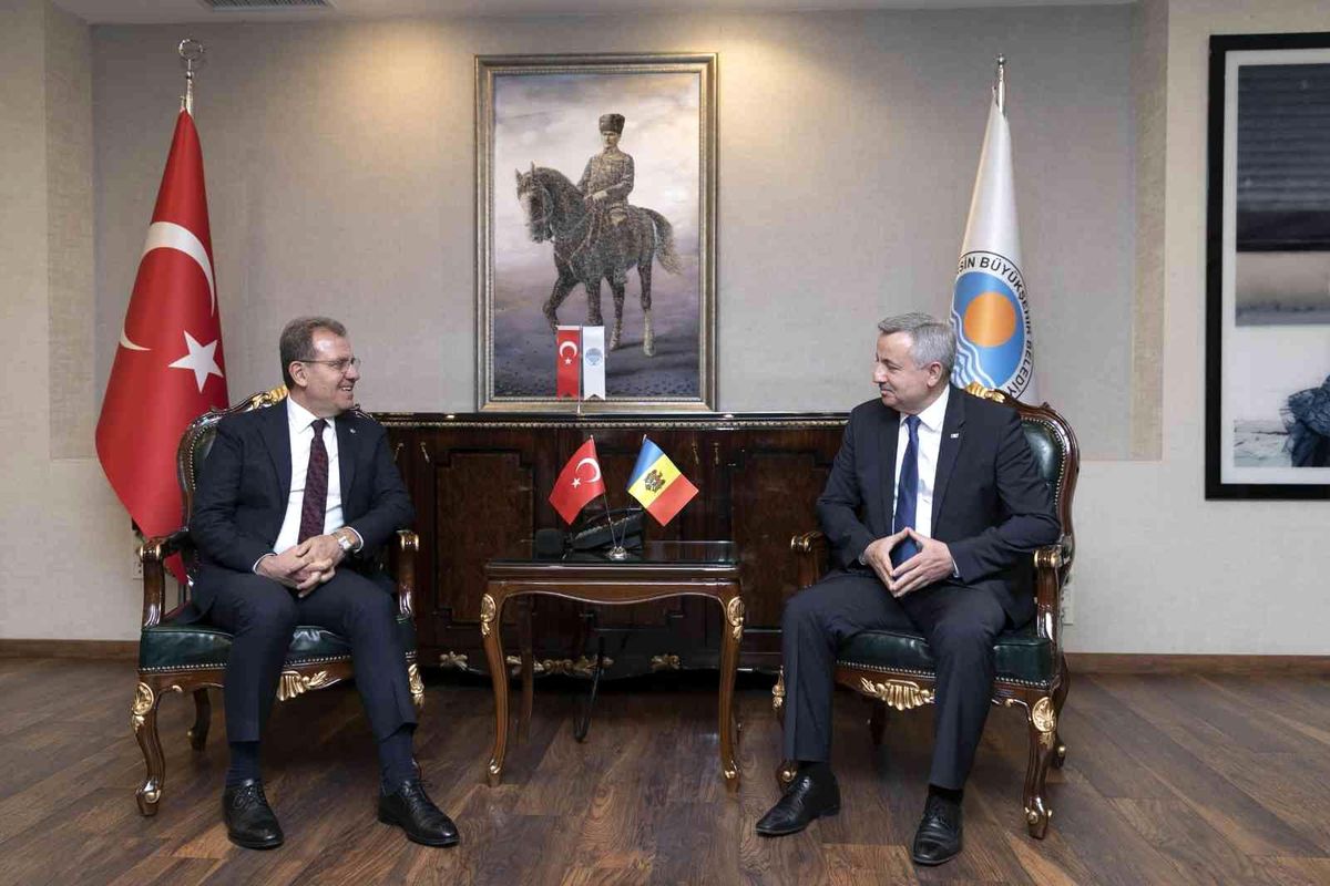 Moldova\'nın Ankara Büyükelçisi Croitor, Başkan Seçer\'i ziyaret etti
