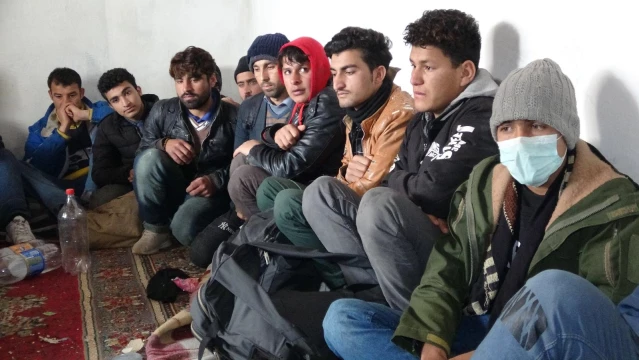 Van polisinden şok operasyon: 28 göçmen yakalandı