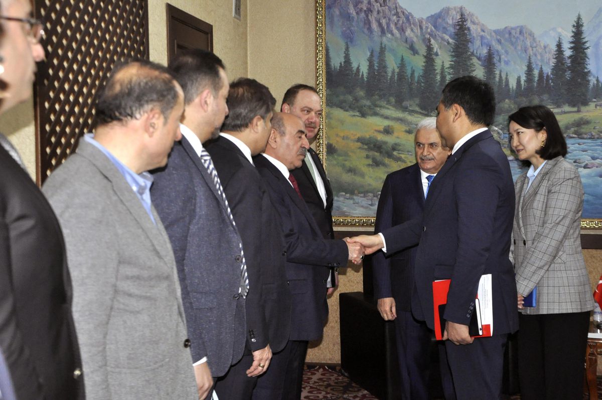 Türk Devletleri Teşkilatı Aksakallar Konseyi Başkanı Binali Yıldırım, Kırgızistan'da