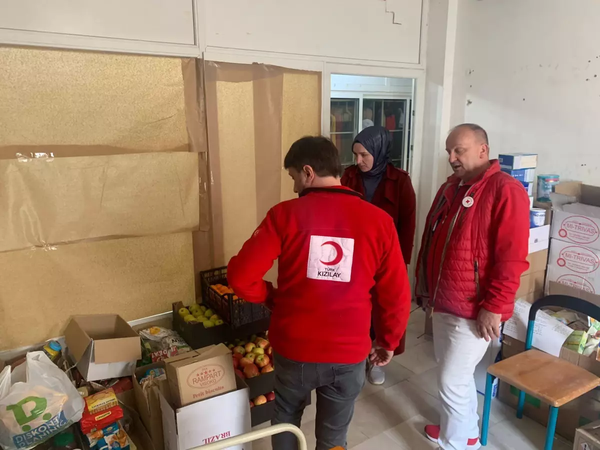 Türk Kızılaydan Bosna Hersek'teki Ukraynalı göçmenlere ziyaret