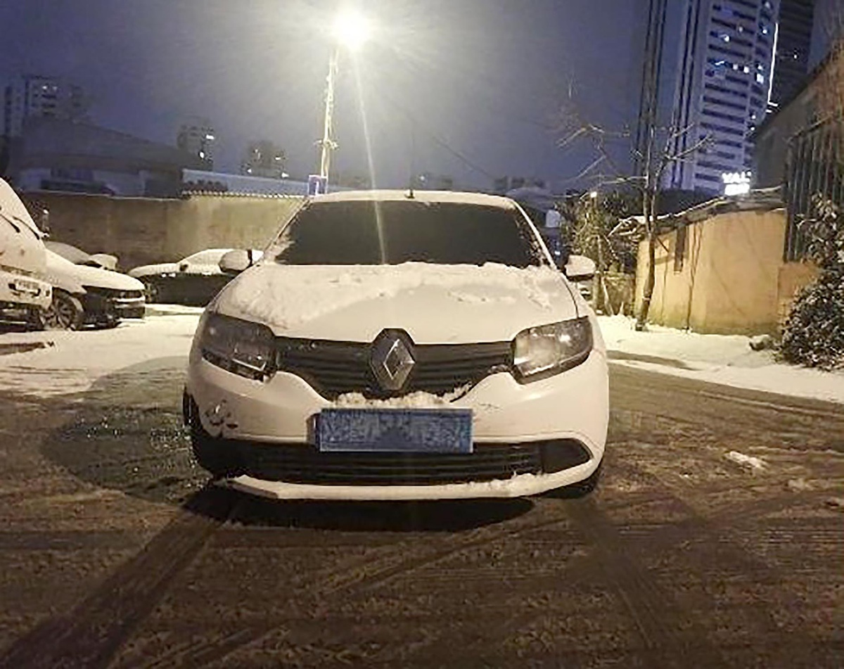 Ümraniye\'de araç ve iş yerlerinden hırsızlık yapan zanlı tutuklandı
