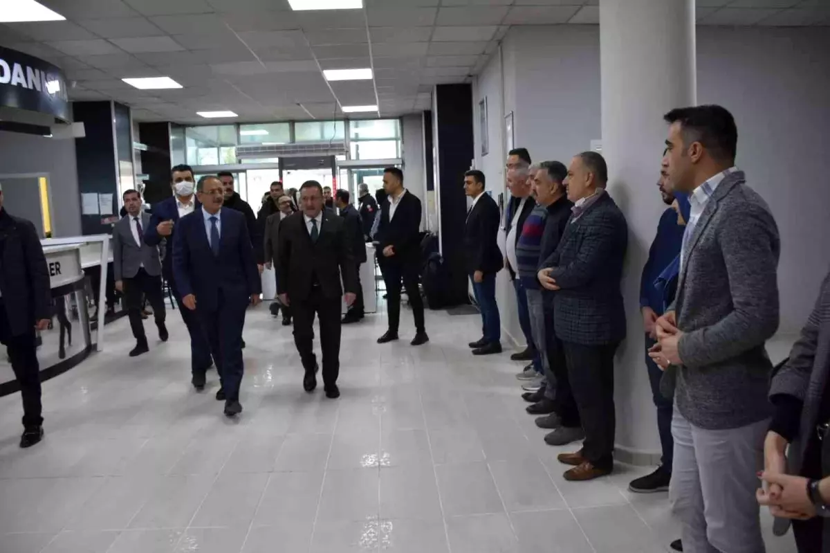AK Parti, MYK'da alınan karar sonrası belediye ziyaretlerine başladı