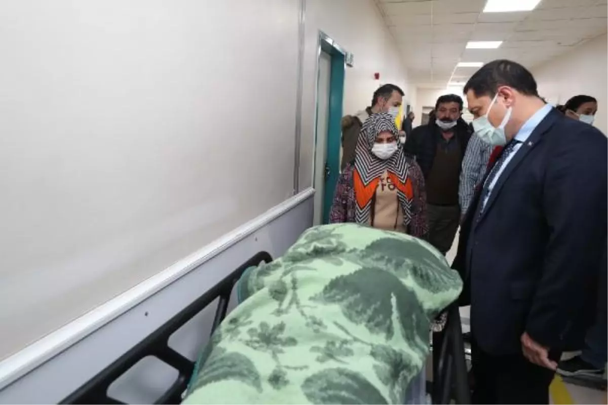 AMASYA\'DA TARIM İŞÇİLERİNİ TAŞIYAN MİNİBÜS ŞARAMPOLE DÜŞTÜ: 19 YARALI