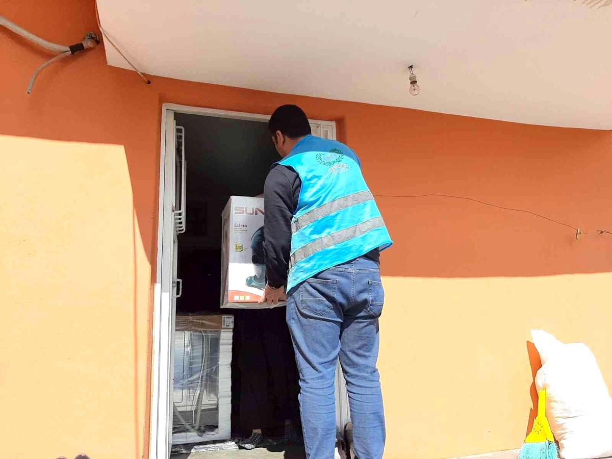 Diyarbakır\'da yeni evli çiftlere beyaz eşya desteği