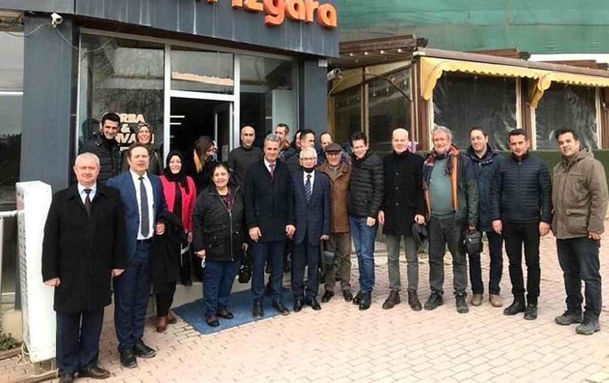 Emekli olan personele veda yemeği düzenlendi