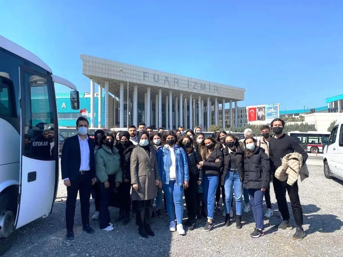 Hisarcık MYO öğrencileri Ege Bölgesi Kariyer Fuarı\'nda