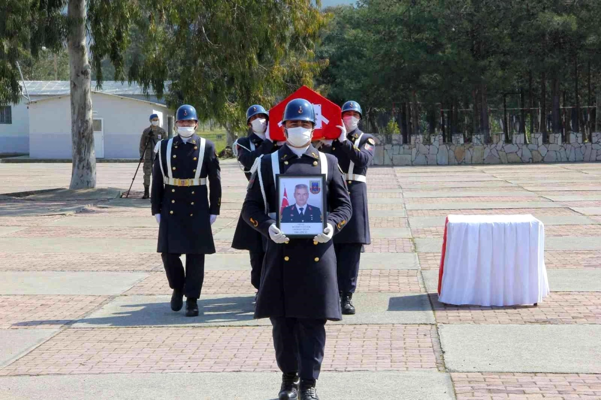Kalp krizi nedeniyle yaşamını yitiren Jandarma Başçavuş Güven, toprağa verildi