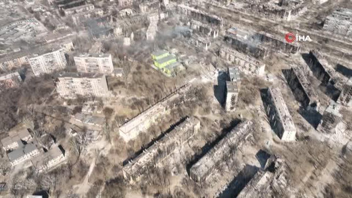 Mariupol saldırılar sonrası hayalet şehre döndüKentin havadan görüntüleri paylaşıldı